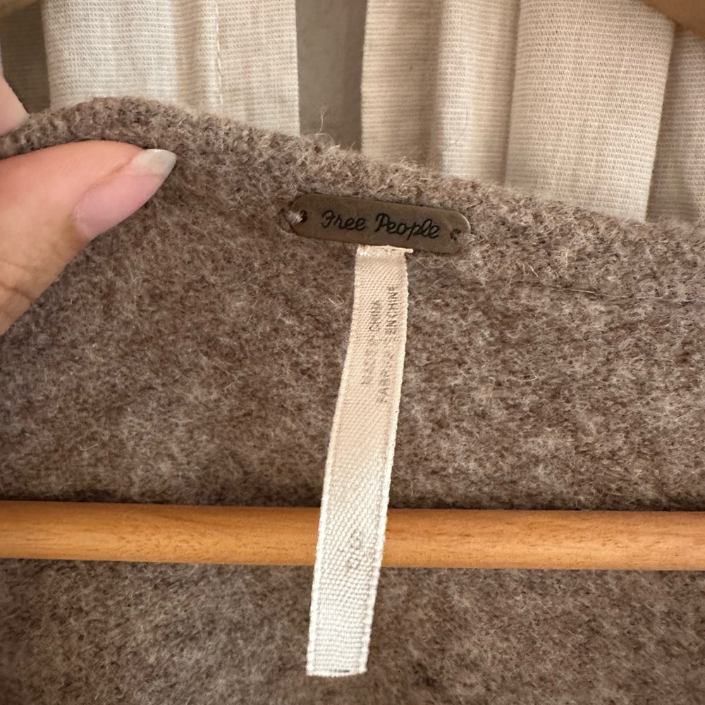 Beautiful wool Free People Sweater - Picture 2 of 4